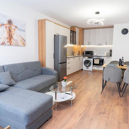 New Modern & Cozy Apartment With Free Private Parking And Ev Charging Station Варна Екстериор снимка