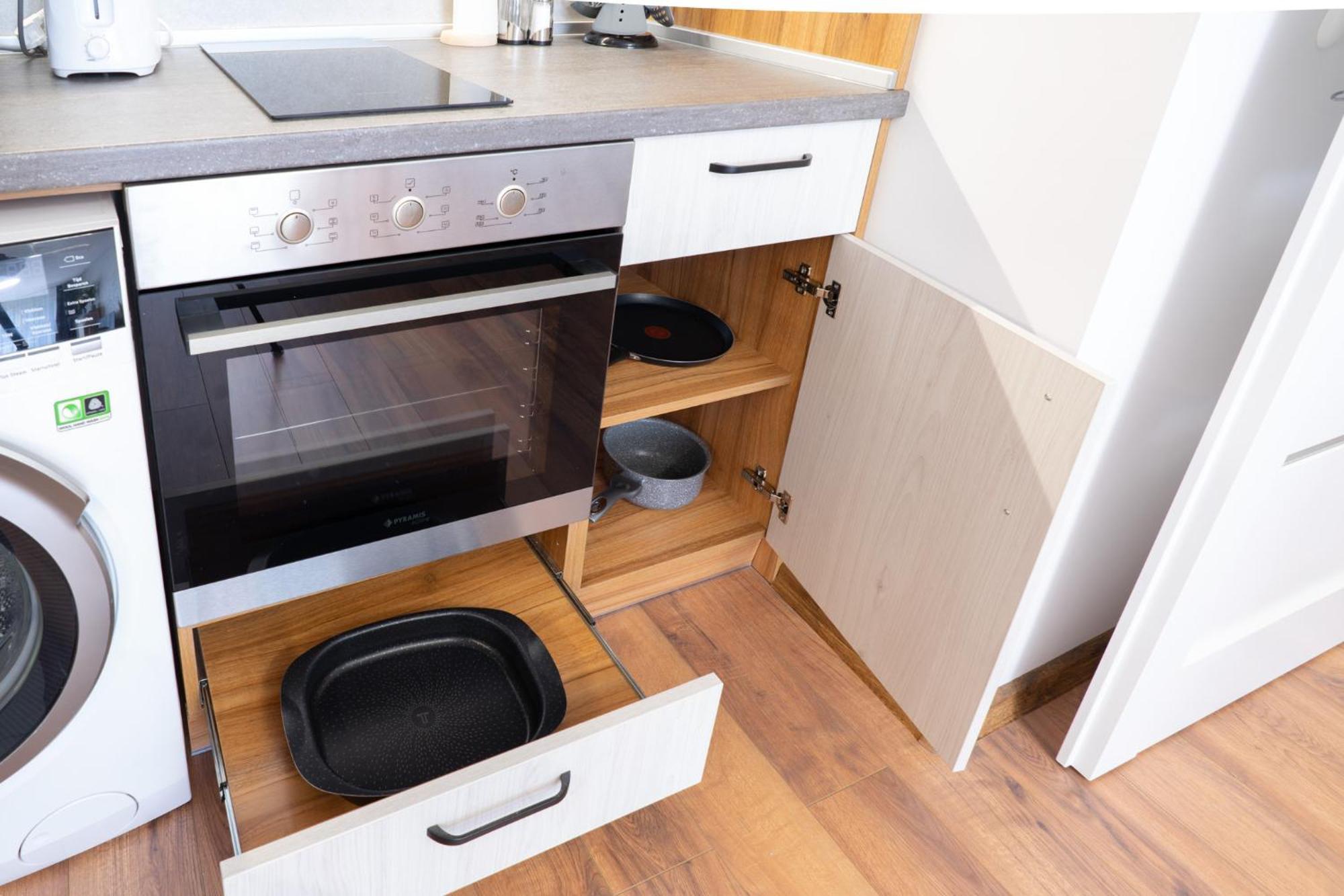 New Modern & Cozy Apartment With Free Private Parking And Ev Charging Station Варна Екстериор снимка
