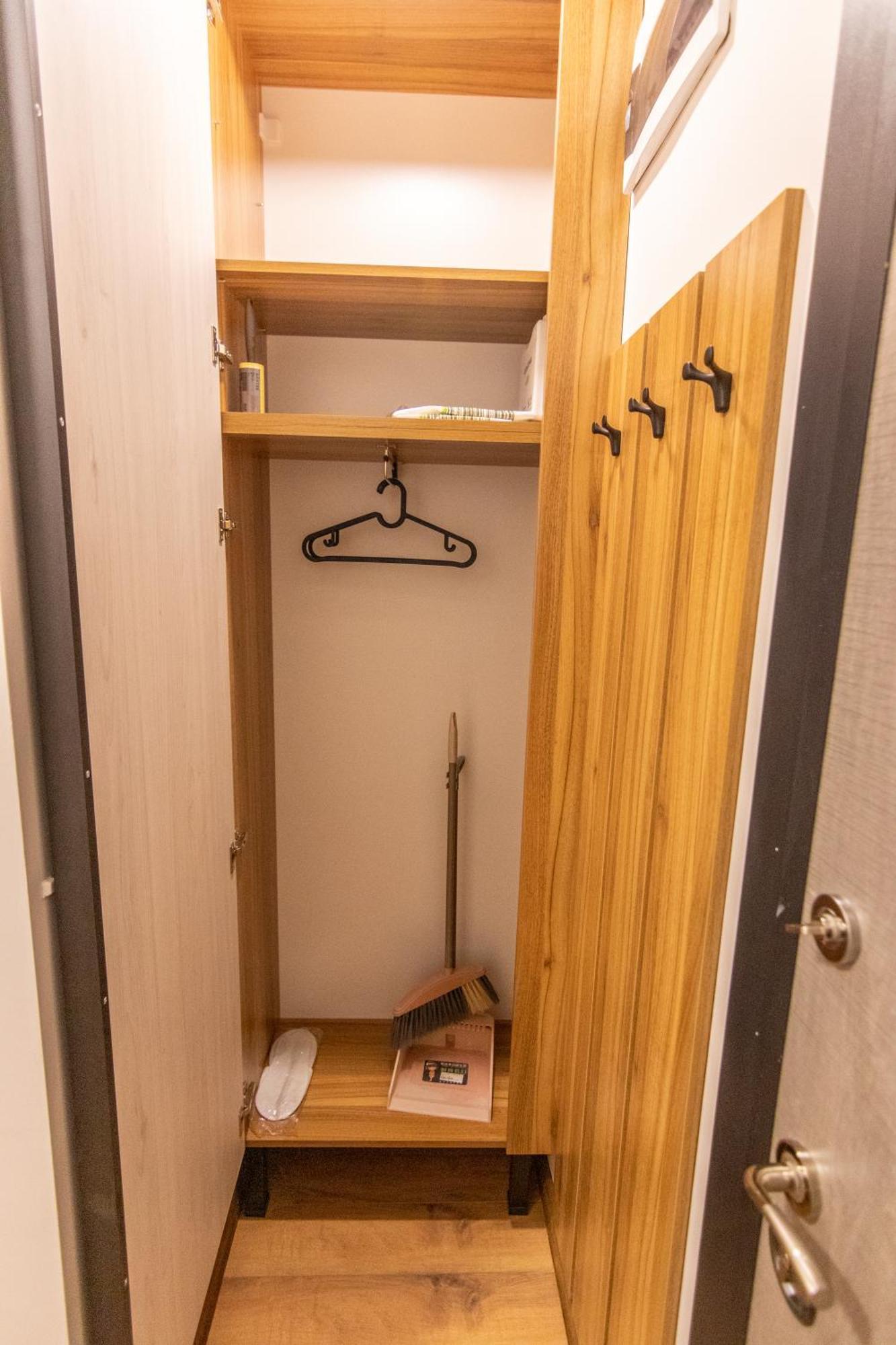 New Modern & Cozy Apartment With Free Private Parking And Ev Charging Station Варна Екстериор снимка